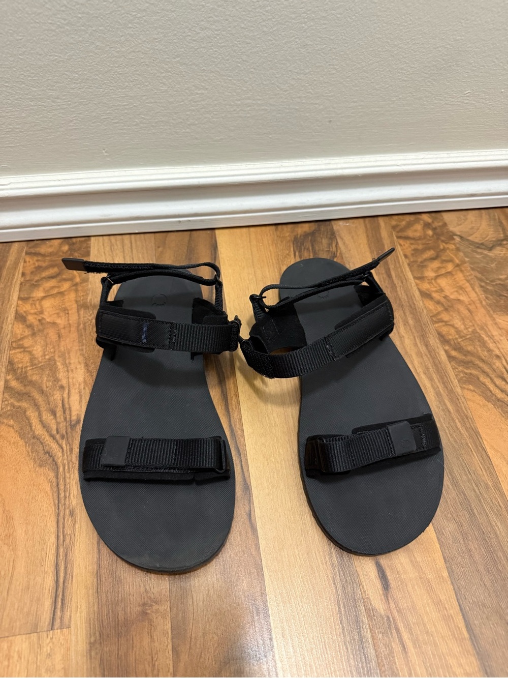 Women's Xero D Trail Trail size 10 barefoot sandals